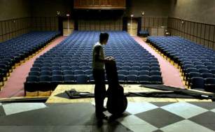 dt.common.streams.StreamServer.cls